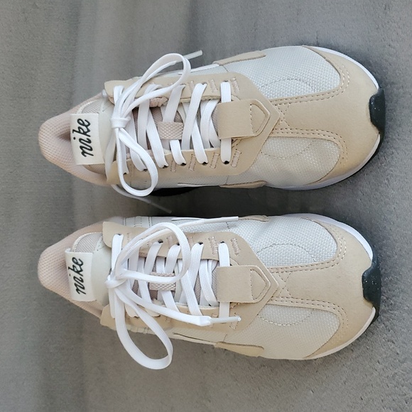🆕️ NIKE Air Max Pre-Day Light Bone/White-Sanddrift US WOMEN SIZE: 5 - Picture 4 of 12